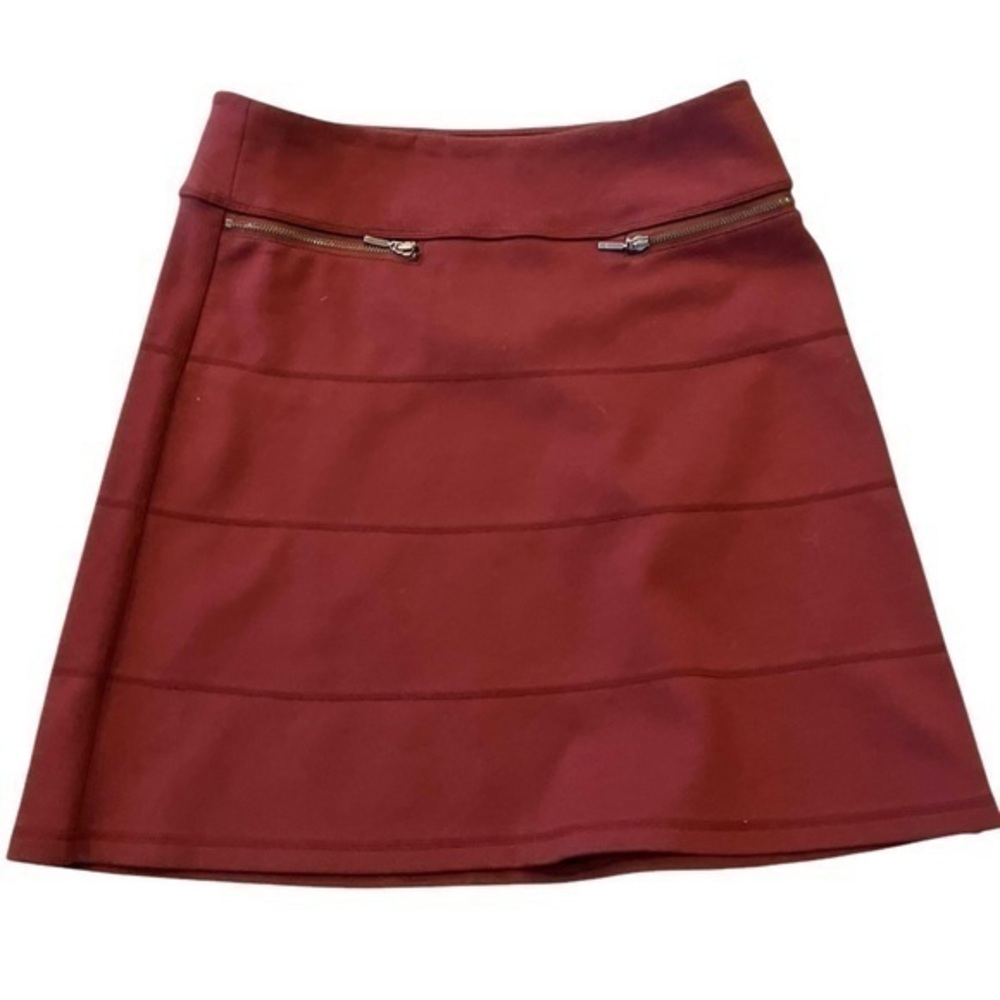 Athleta Strata Ponte Tiered Skirt burgundy zippers small stretch pull on